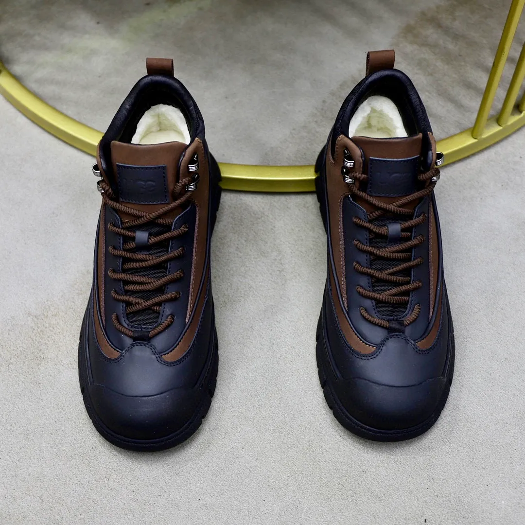 Ex-factory price: 640💰Thick wool imported from Australia Brand: UGG genuine purchasing agent Size: 38-44 Grade: Official website 1:1 Material: First layer of genuine leather waterproof and antifreeze upper Real wool lining Original non-slip soft wear-resistant outsole Style category: Men's casual shoes Trendy style Comfortable on the feet Color: Official website color synchronization